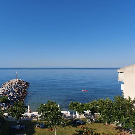 Pansion Alexandros By The Sea Aparthotel Néa Szkióni Kültér fotó