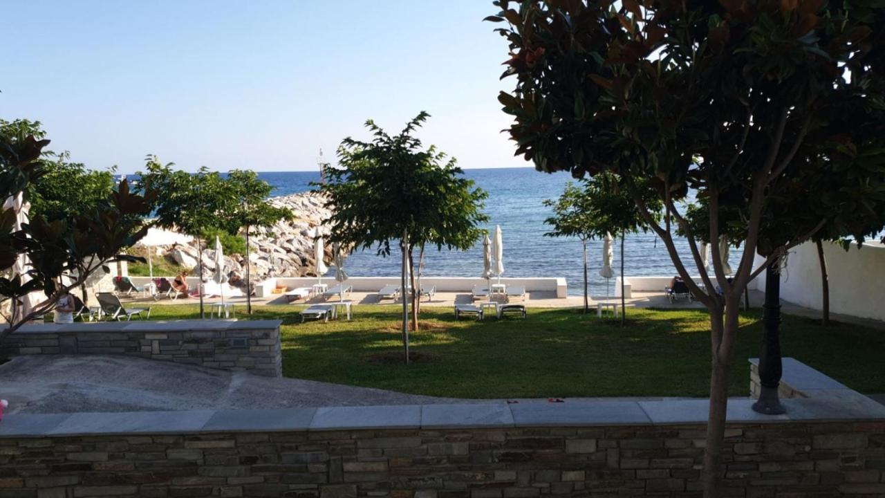 Pansion Alexandros By The Sea Aparthotel Néa Szkióni Kültér fotó