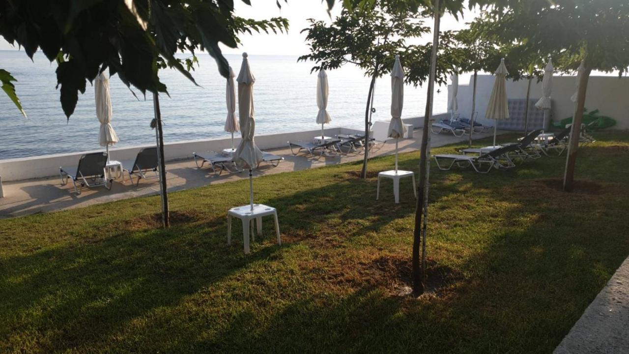 Pansion Alexandros By The Sea Aparthotel Néa Szkióni Kültér fotó