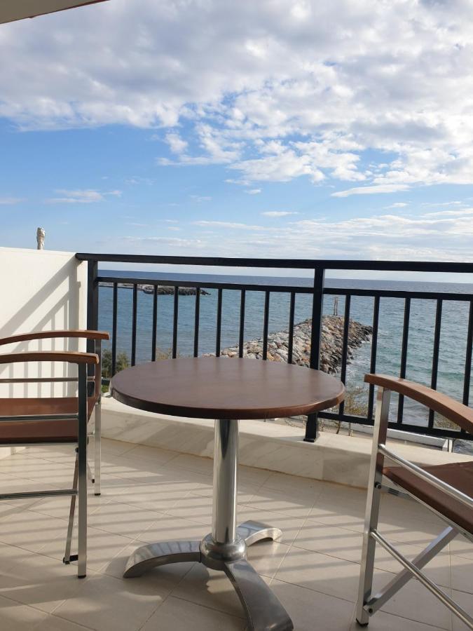 Pansion Alexandros By The Sea Aparthotel Néa Szkióni Kültér fotó
